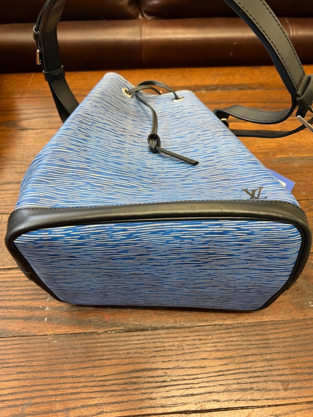 DENIM PETIT NOE Louis Vuitton Blue Epi Leather Bucket - Picture 10 of 11